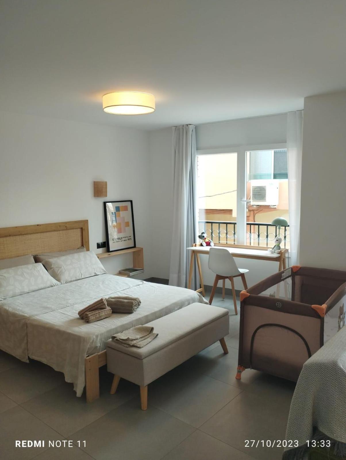 Апартаменти Algar Loft, Diseno Y Climatizacion Кальйоза-д'ен-Саррія Екстер'єр фото